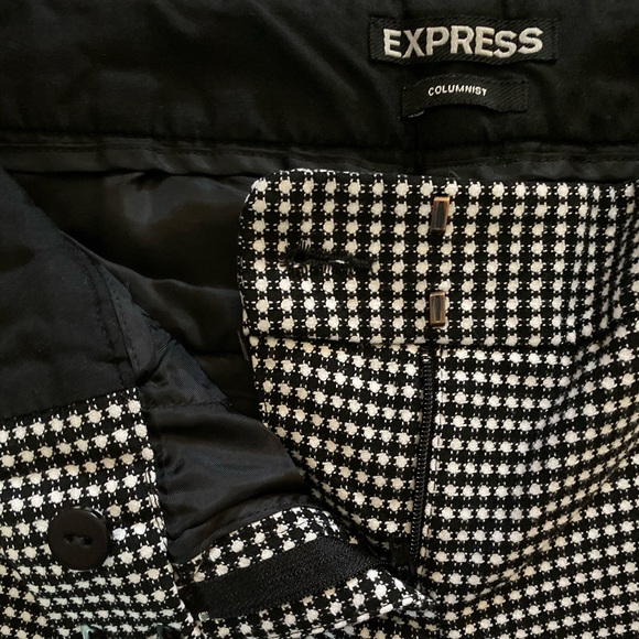 Express Mid Rise Barely Boot Columnist Pant - Picture 2 of 3